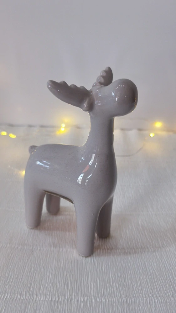 Minimalistický srnček sivý