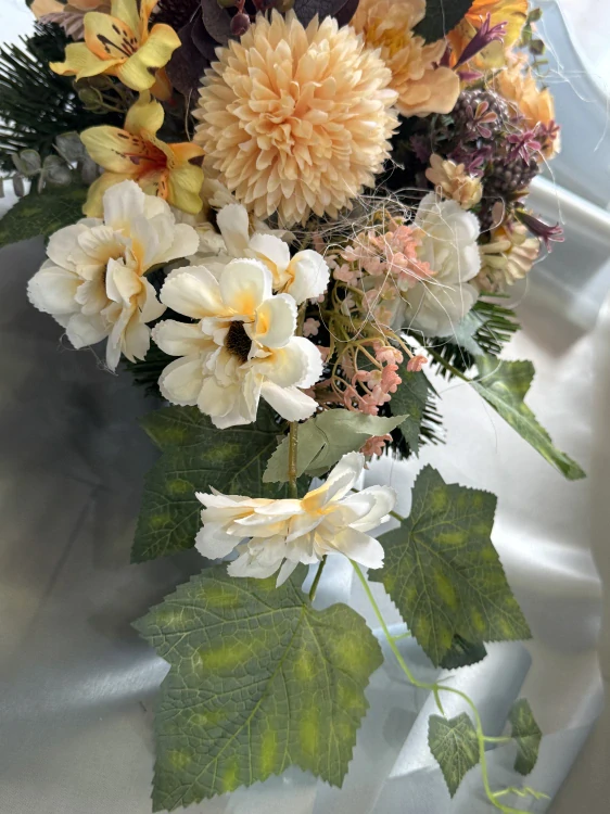 Ikebana zaťažená podlhovastá