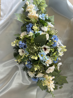 Zaťažená ikebana podlhovastá