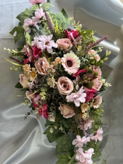Ikebana zaťažená podlhovastá